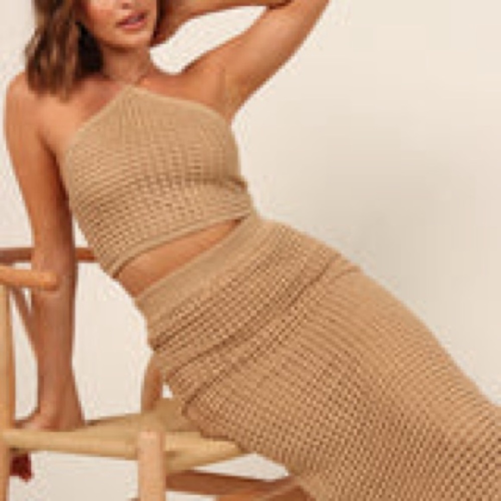 Elegant Tan Knit One-Shoulder Dress